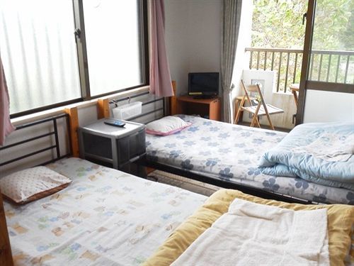 Shiraho Friends House Affittacamere 2*
