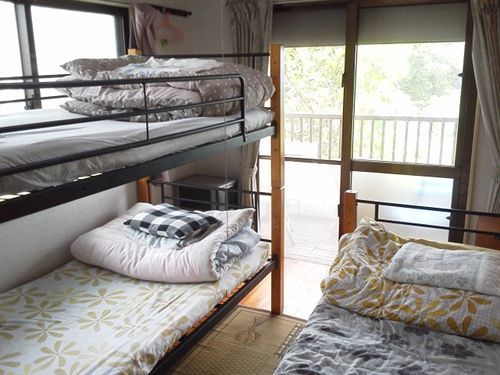 Shiraho Friends House 2*